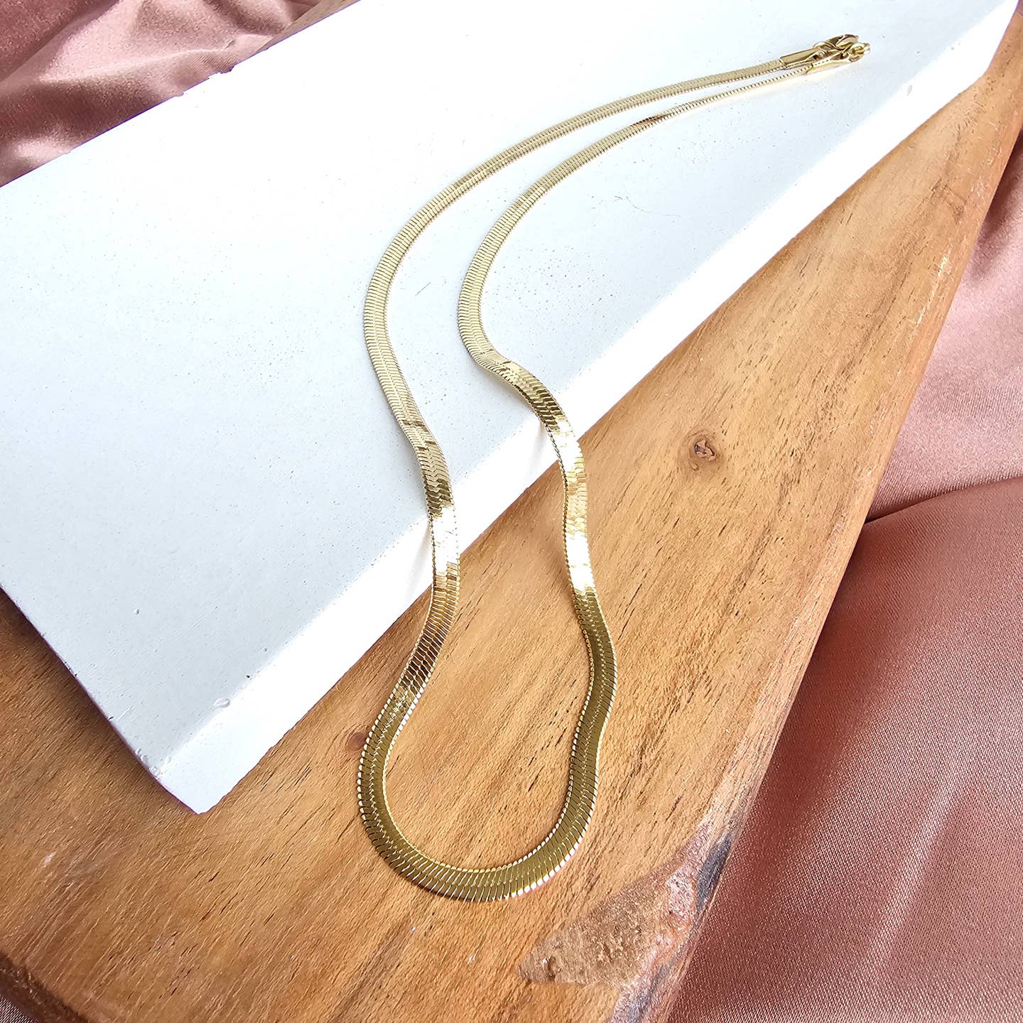 Luxe Delicate Herringbone Chain