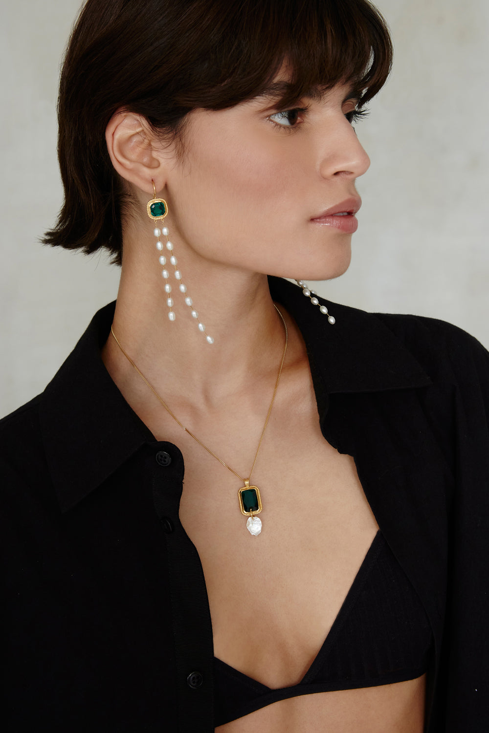 Bezel-Wrapped Emerald Neckalace